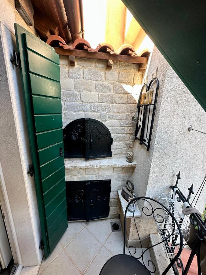 Tiny Dream - Old Town Rooms Split Exterior photo